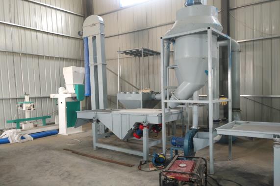 廢舊輪胎顆粒機_廢輪胎顆粒分選機_廢舊輪胎顆粒設備
