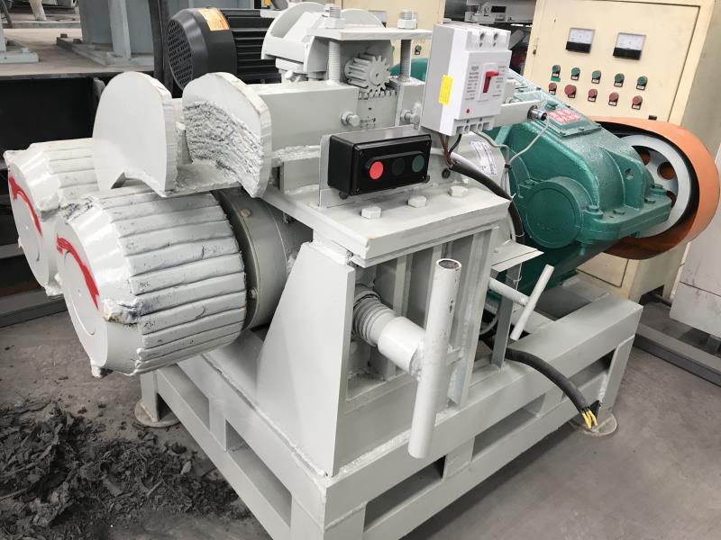 輪胎擠絲機
